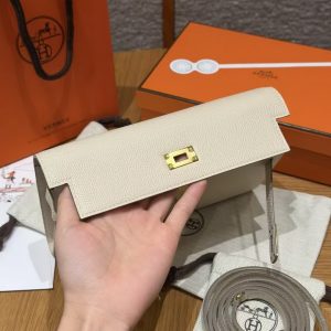Hermes Kelly Classique To Go Wallet Handmade In Epsom Calfskin Leather Gold Hardware i2 Nata - Image 10
