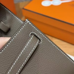 Hermes Kelly Classique To Go Wallet Handmade In Epsom Calfskin Leather Silver Hardware 18 Etoupe - Image 3