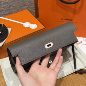 Hermes Kelly Classique To Go Wallet Handmade In Epsom Calfskin Leather Silver Hardware 8F Etain - Image 13