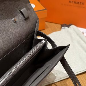 Hermes Kelly Classique To Go Wallet Handmade In Epsom Calfskin Leather Silver Hardware 8F Etain - Image 11