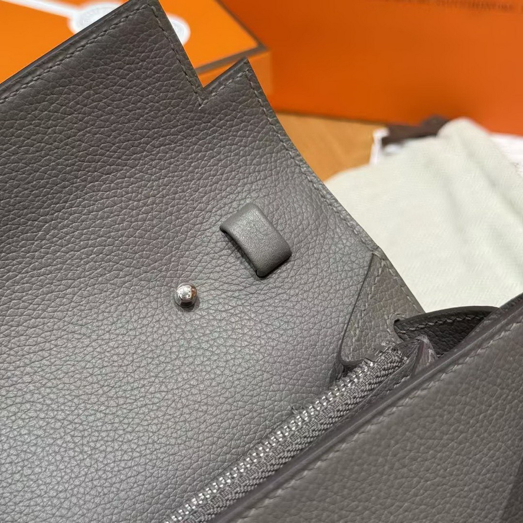Hermes Kelly Classique To Go Wallet Handmade In Epsom Calfskin Leather Silver Hardware 8F Etain - Image 8
