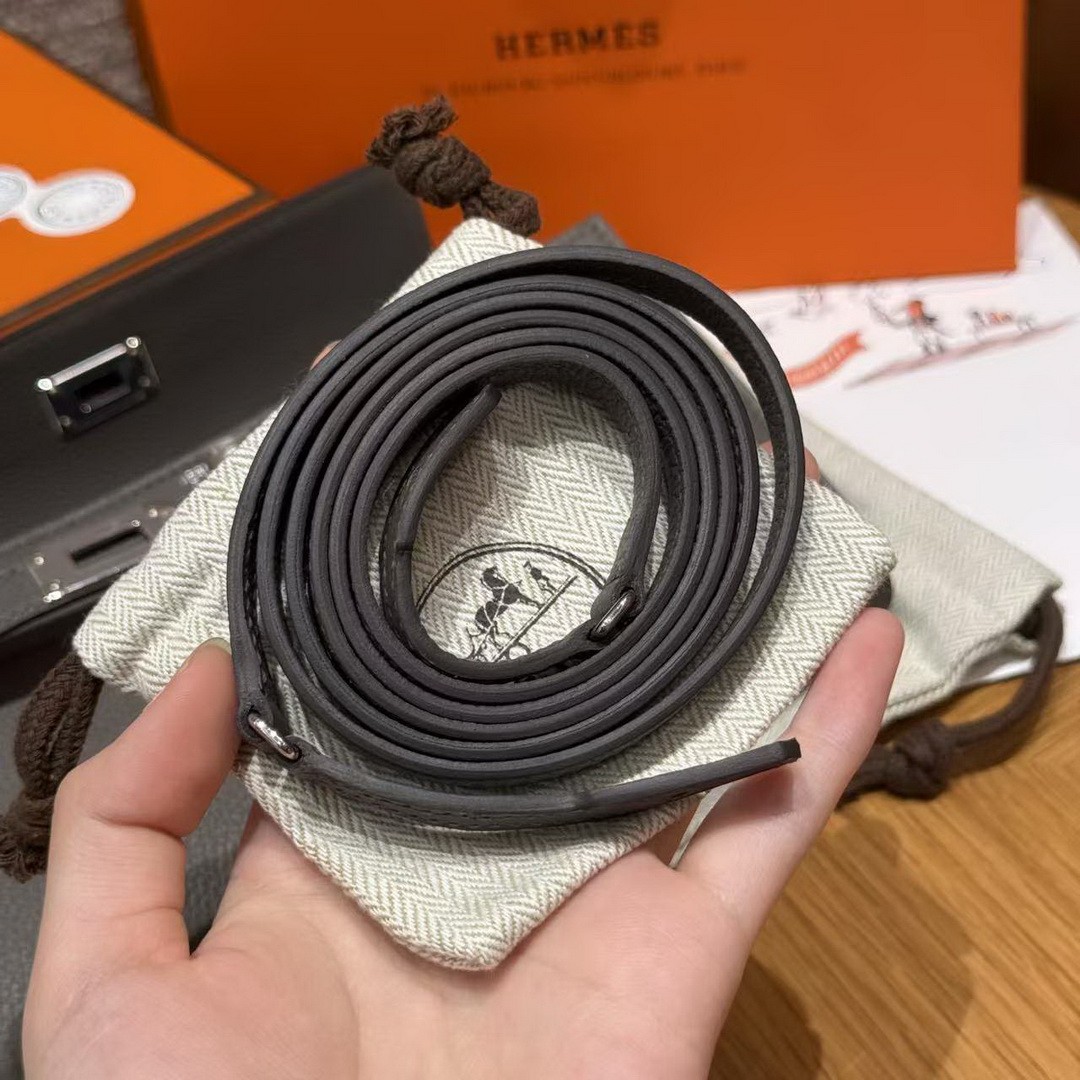 Hermes Kelly Classique To Go Wallet Handmade In Epsom Calfskin Leather Silver Hardware 8F Etain - Image 7