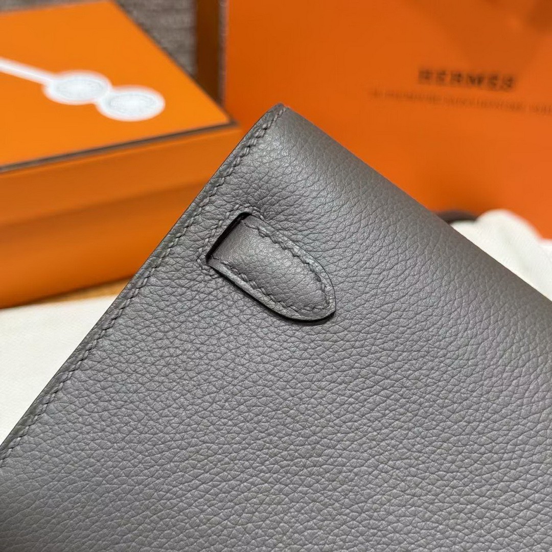 Hermes Kelly Classique To Go Wallet Handmade In Epsom Calfskin Leather Silver Hardware 8F Etain - Image 4