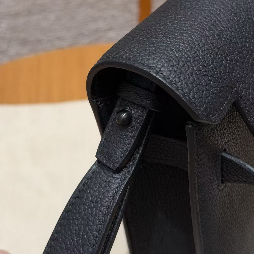 Hermes Kelly Depeches 25 Pouch Handmade In Togo Calfskin Leather Black Hardware 89 Noir - Image 6