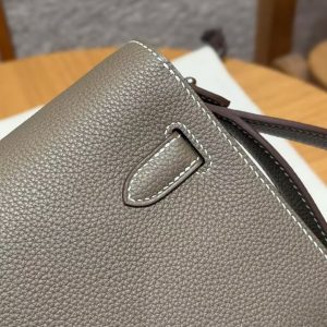 Hermes Kelly Depeches 25 Pouch Handmade In Togo Calfskin Leather Silver Hardware 18 Etoupe - Image 5