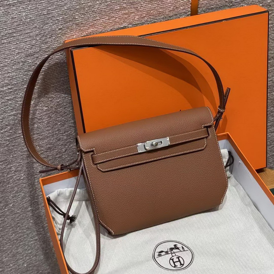 Hermes Kelly Depeches 25 Pouch Handmade In Togo Calfskin Leather Silver Hardware 37 Gold - Image 10