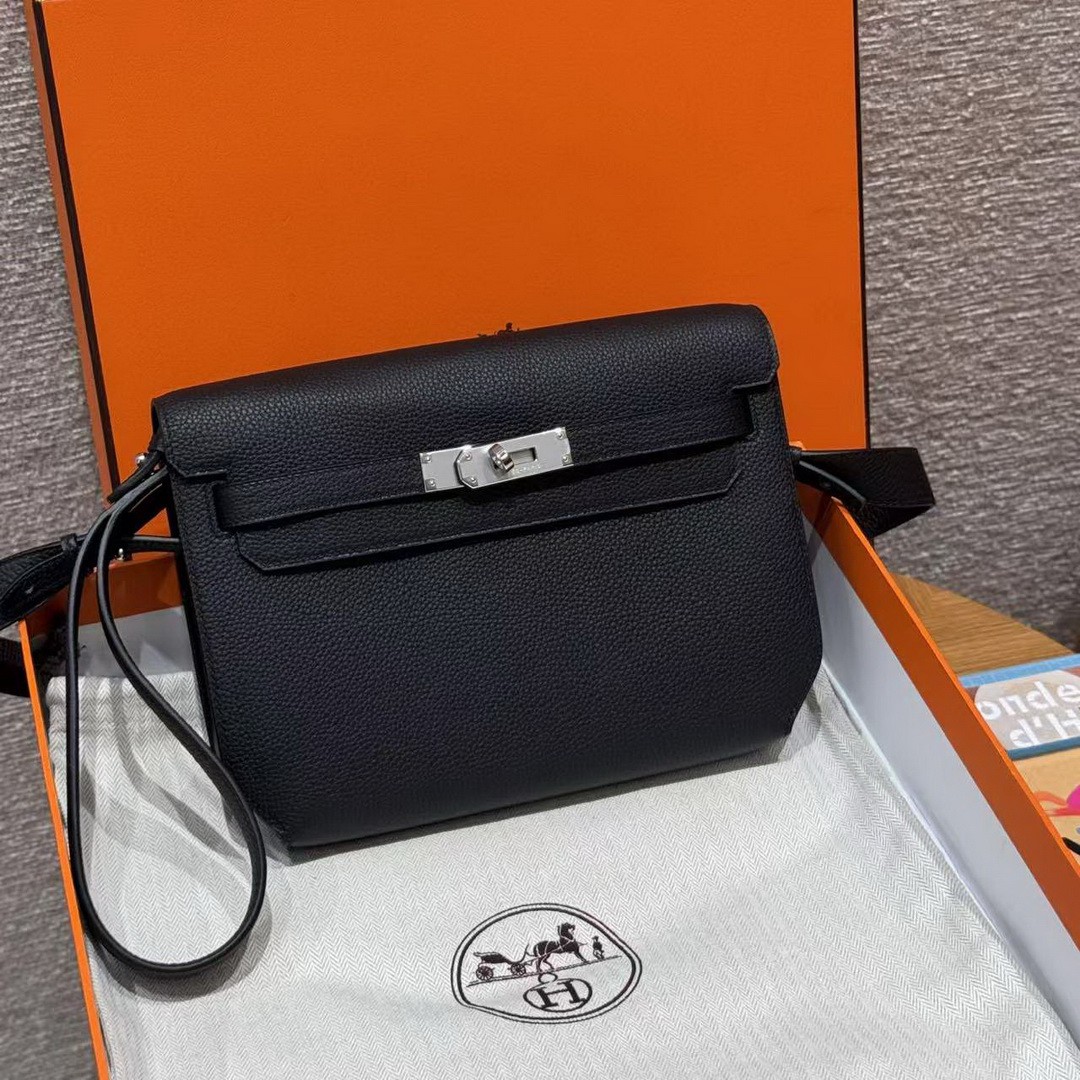 Hermes Kelly Depeches 25 Pouch Handmade In Togo Calfskin Leather Silver Hardware 89 Noir - Image 10