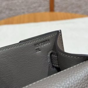 Hermes Kelly Depeches 25 Pouch Handmade In Togo Calfskin Leather Silver Hardware 8F Gris Etain - Image 9