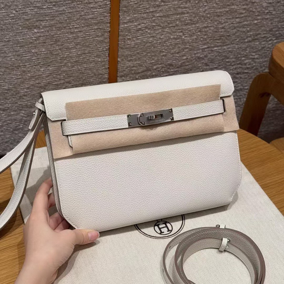 Hermes Kelly Depeches 25 Pouch Handmade In Togo Calfskin Leather Silver Hardware M4 Girs Pale