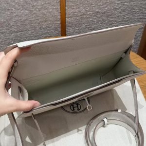 Hermes Kelly Depeches 25 Pouch Handmade In Togo Calfskin Leather Silver Hardware M4 Girs Pale - Image 17