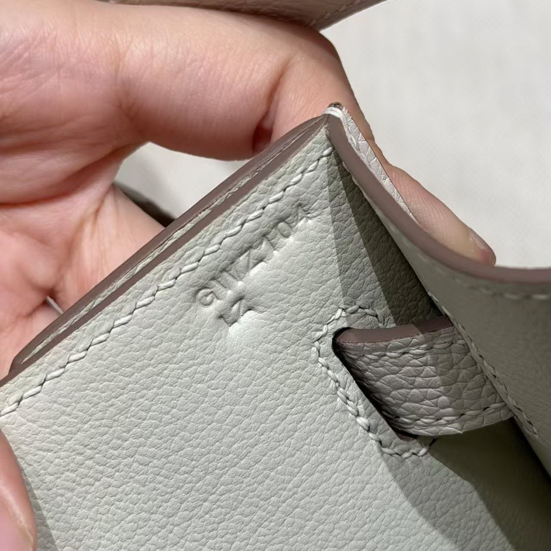 Hermes Kelly Depeches 25 Pouch Handmade In Togo Calfskin Leather Silver Hardware M4 Girs Pale - Image 15