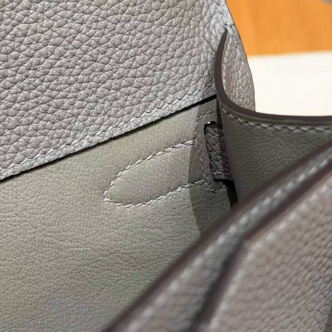 Hermes Kelly Depeches 25 Pouch Handmade In Togo Calfskin Leather Silver Hardware M8 Gris Asphalted - Image 13