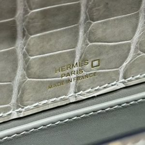 Hermes Kelly Pochette Handmade In Alligator Leather from Mississippi Gold Hardware 81 Girs Tourterlle - Image 16