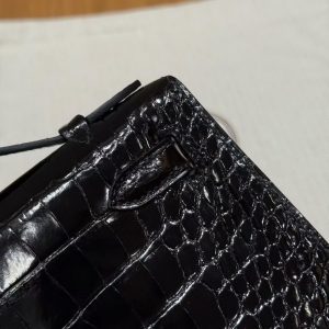 Hermes Kelly Pochette Handmade In Alligator Leather from Mississippi Gold Hardware 89 Noir - Image 14