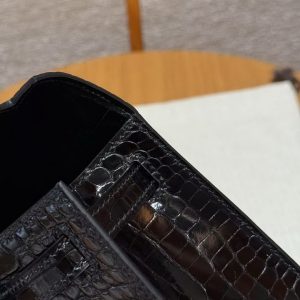 Hermes Kelly Pochette Handmade In Alligator Leather from Mississippi Gold Hardware 89 Noir - Image 6