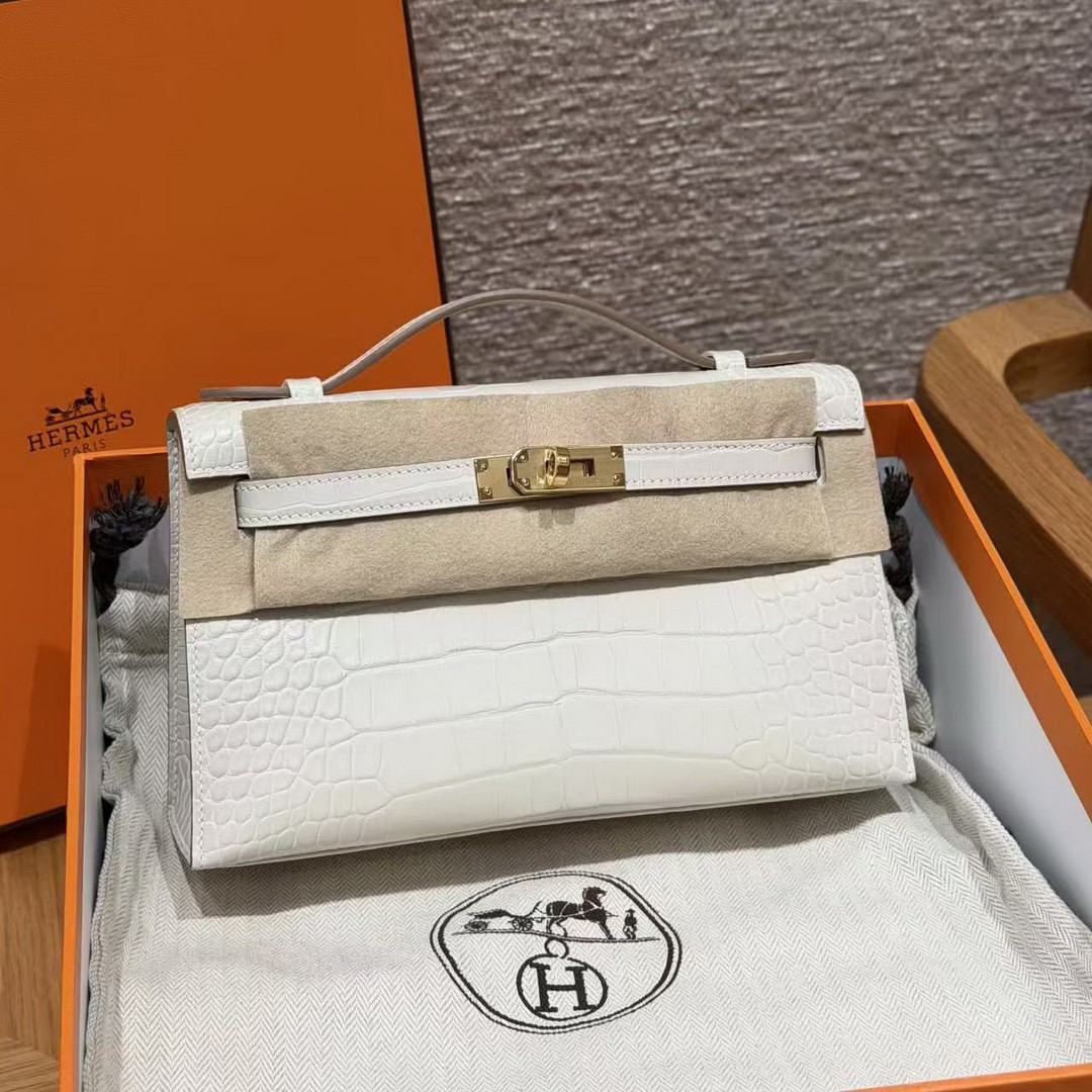 Hermes Kelly Pochette Handmade In Alligator Leather from Mississippi Gold Hardware 8L Beton