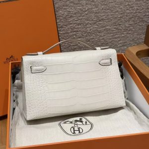 Alternative view of Hermes Kelly Pochette Handmade In Alligator Leather from Mississippi Gold Hardware 8L Beton