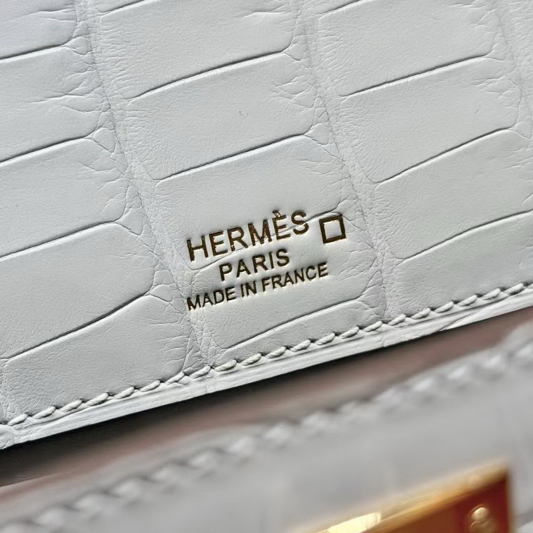 Hermes Kelly Pochette Handmade In Alligator Leather from Mississippi Gold Hardware 8L Beton - Image 11