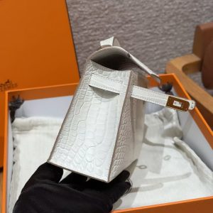 Hermes Kelly Pochette Handmade In Alligator Leather from Mississippi Gold Hardware 8L Beton - Image 7