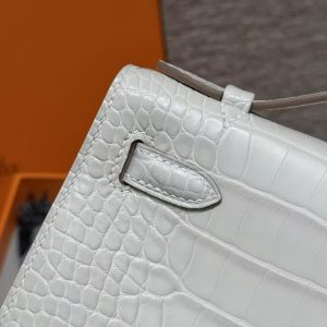 Hermes Kelly Pochette Handmade In Alligator Leather from Mississippi Gold Hardware 8L Beton - Image 3