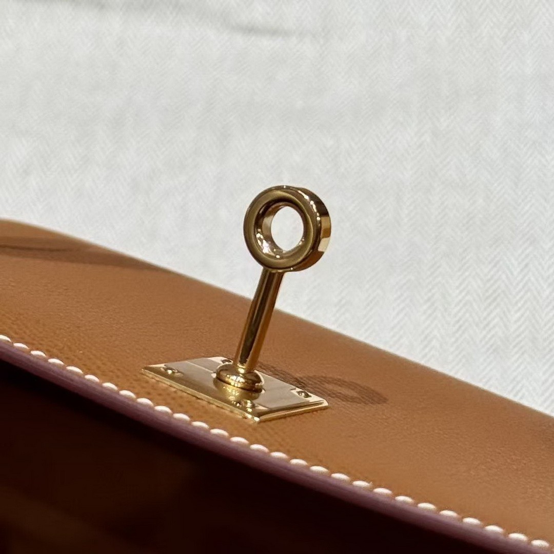 Hermes Kelly Pochette Handmade In Epsom Calfskin Leather Gold Hardware 37 Gold - Image 9