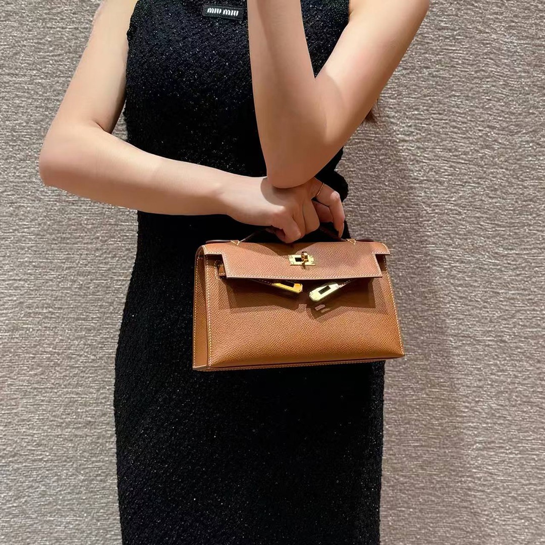 Hermes Kelly Pochette Handmade In Epsom Calfskin Leather Gold Hardware 37 Gold - Image 5