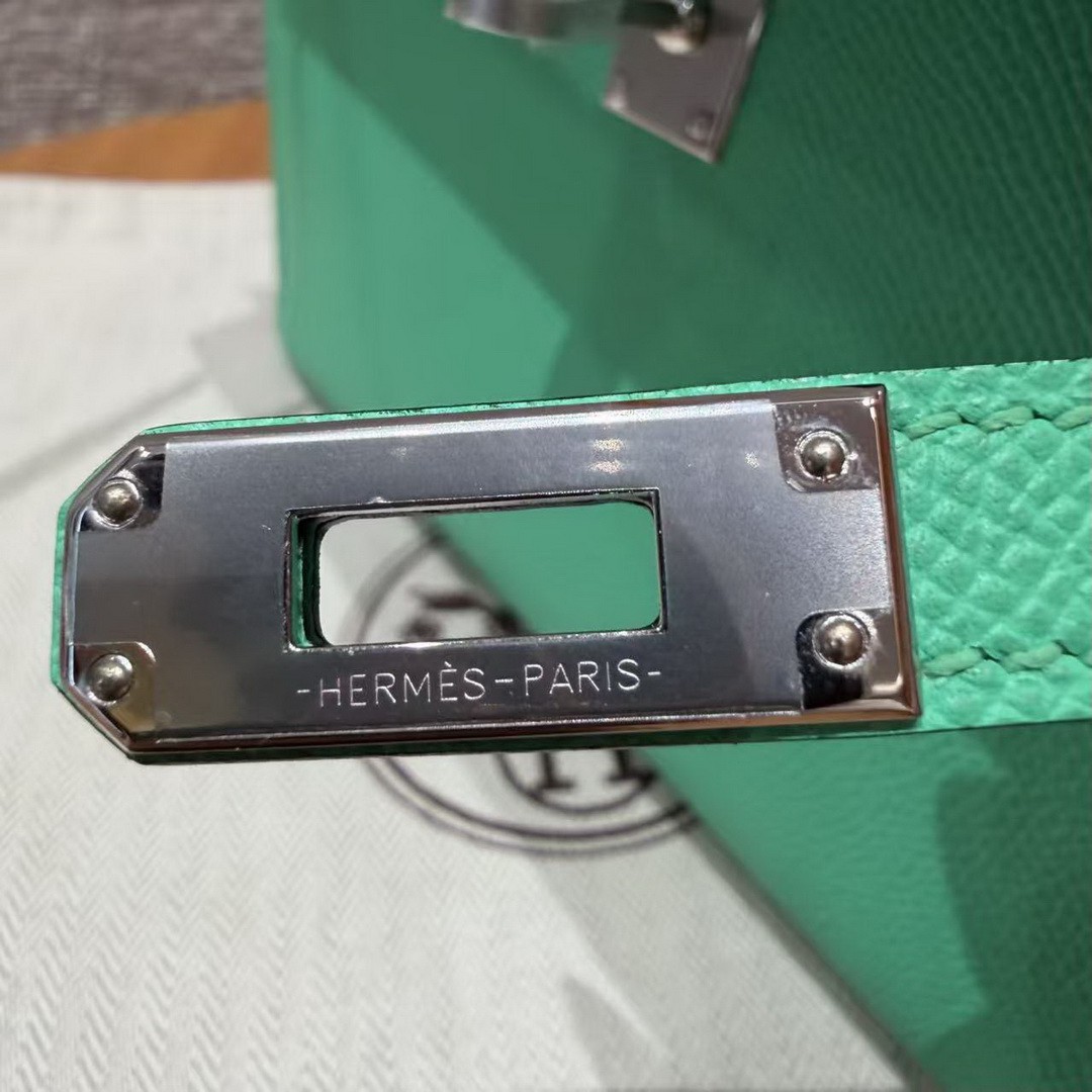 Hermes Kelly Pochette Handmade In Epsom Calfskin Leather Silver Hardware 0Z Vert Comics - Image 13