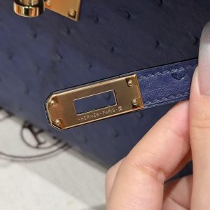 Hermes Kelly Pochette Handmade In KK Ostrich Leather from South Africa Gold Hardware 73 Blue Saphir - Image 12