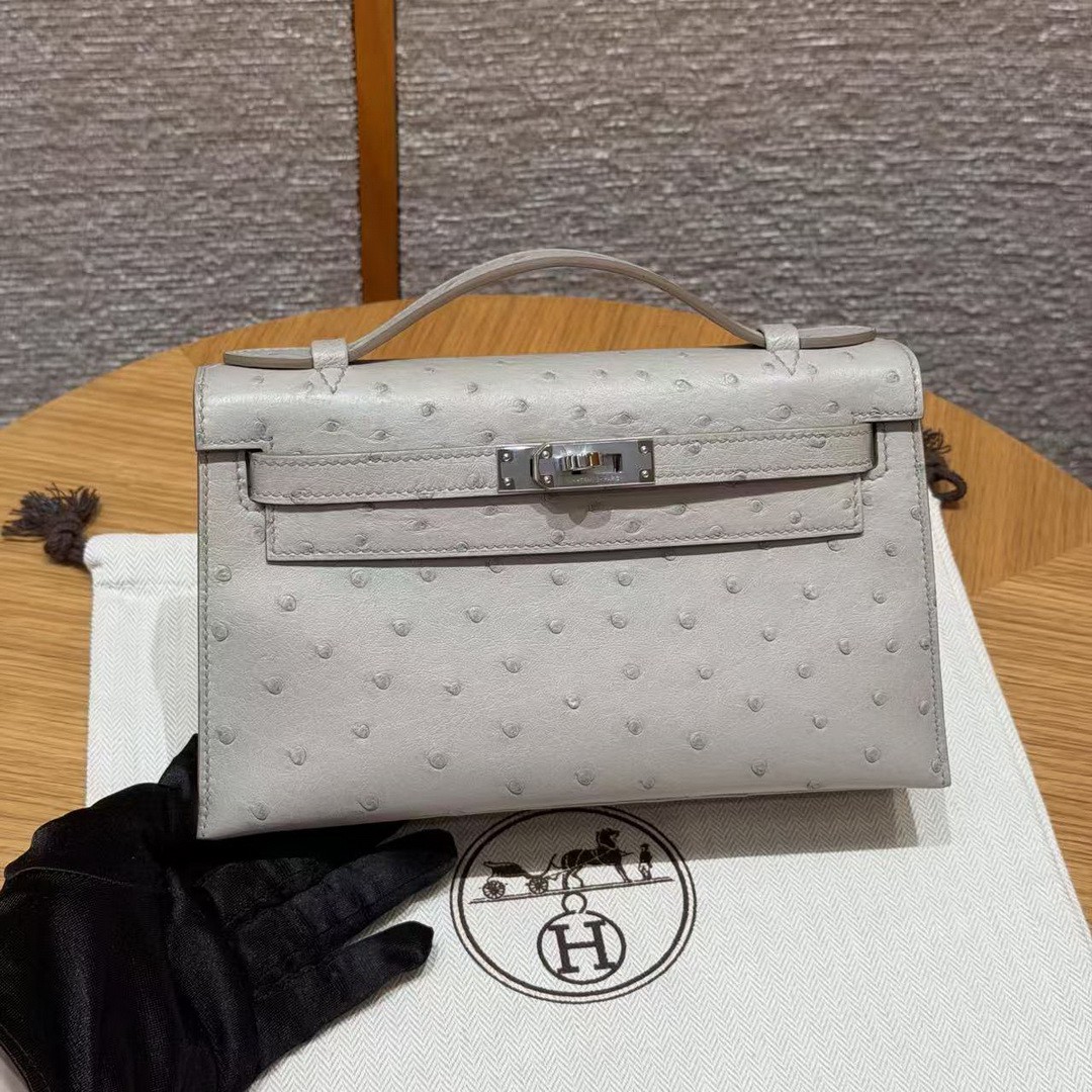Hermes Kelly Pochette Handmade In KK Ostrich Leather from South Africa Silver Hardware 80 Girs Perle