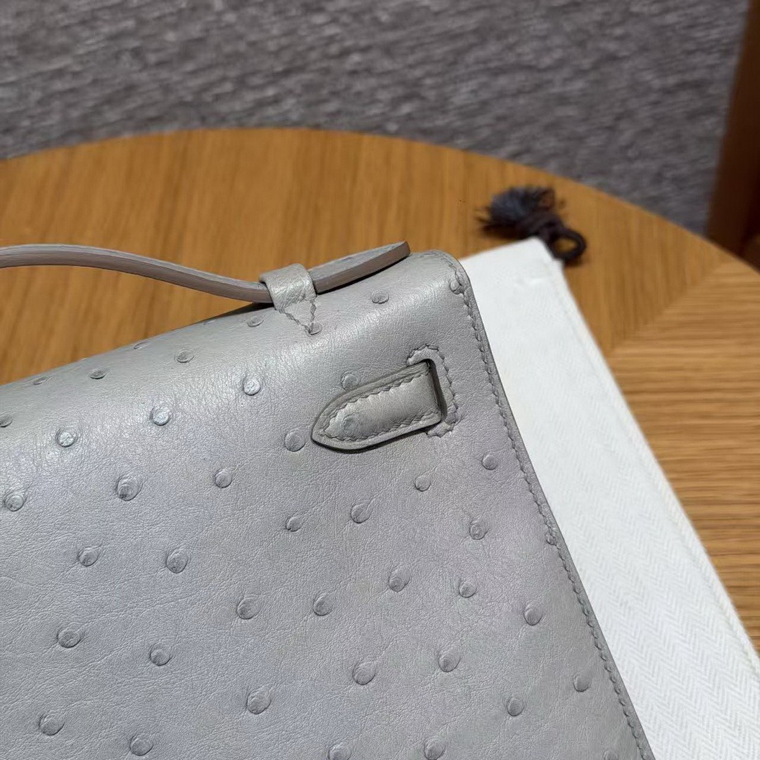 Hermes Kelly Pochette Handmade In KK Ostrich Leather from South Africa Silver Hardware 80 Girs Perle - Image 18