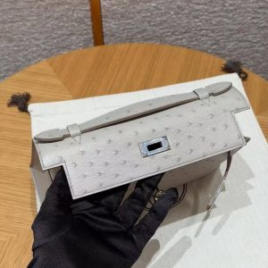 Hermes Kelly Pochette Handmade In KK Ostrich Leather from South Africa Silver Hardware 80 Girs Perle - Image 15