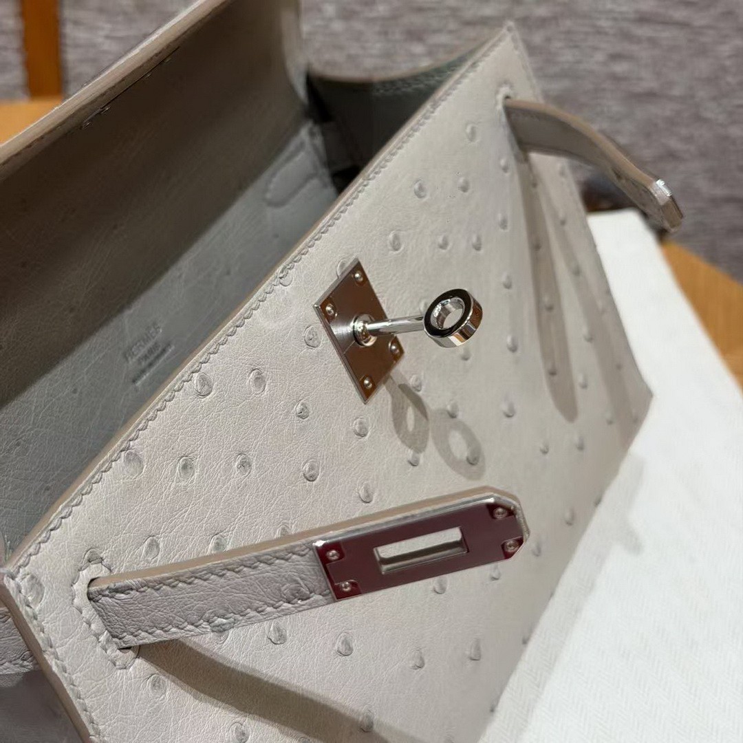 Hermes Kelly Pochette Handmade In KK Ostrich Leather from South Africa Silver Hardware 80 Girs Perle - Image 11