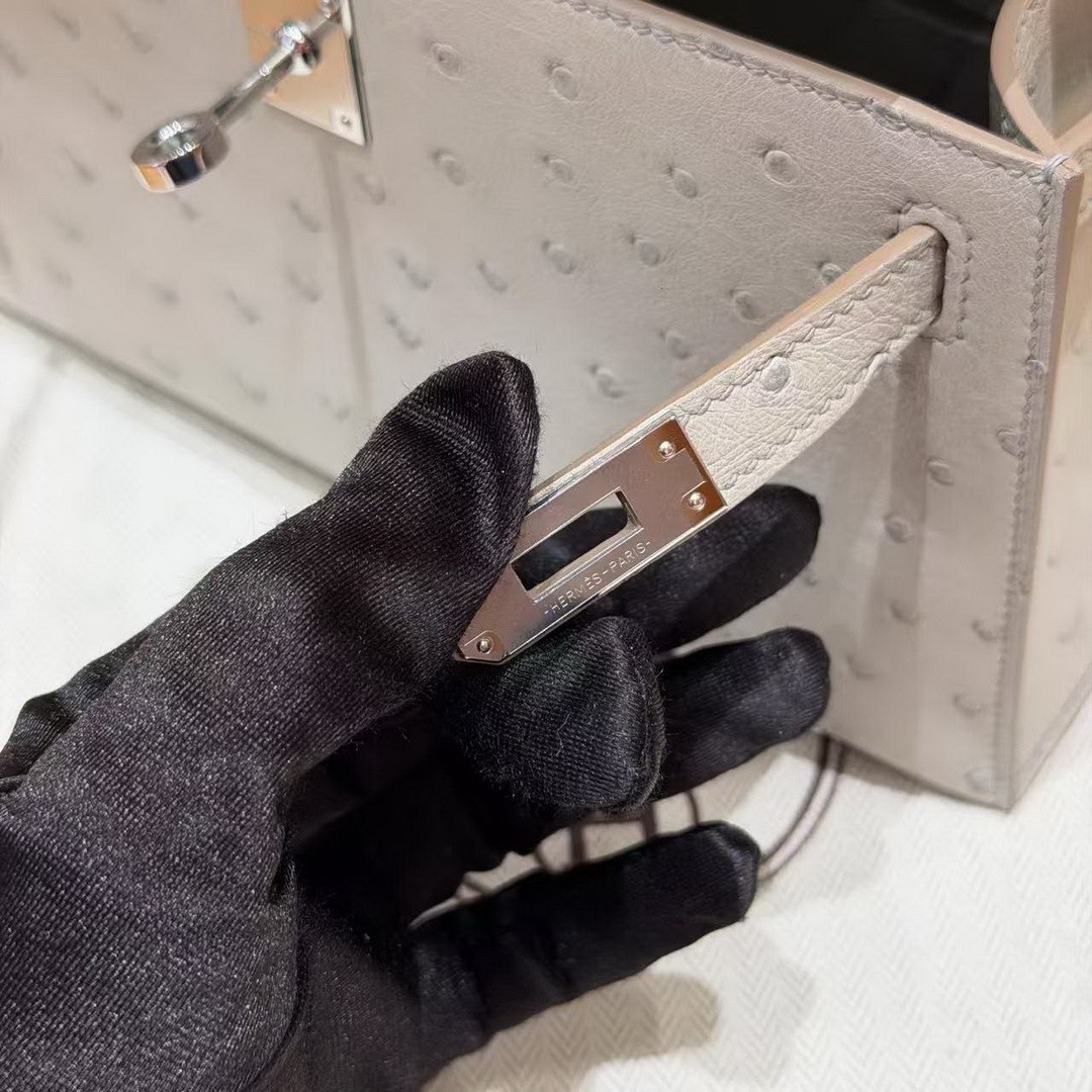 Hermes Kelly Pochette Handmade In KK Ostrich Leather from South Africa Silver Hardware 80 Girs Perle - Image 10