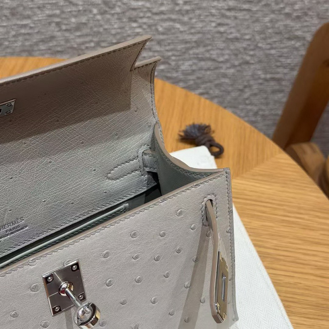 Hermes Kelly Pochette Handmade In KK Ostrich Leather from South Africa Silver Hardware 80 Girs Perle - Image 9