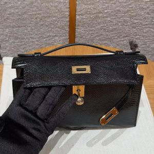 Hermes Kelly Pochette Handmade In Lizard Leather from South Africa Gold Hardware 89 Noir - Image 16