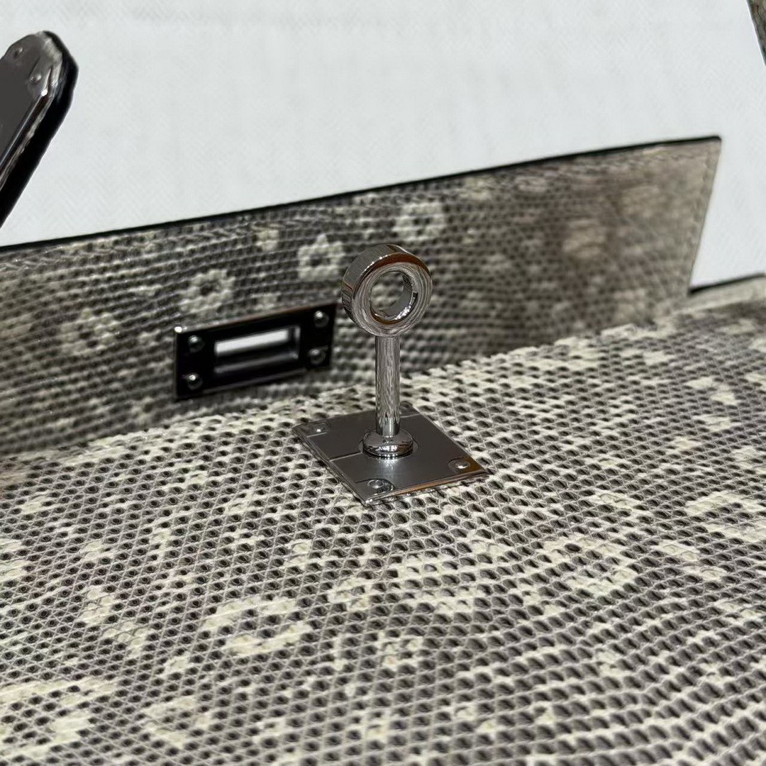 Hermes Kelly Pochette Handmade In Lizard Leather from South Africa Silver Hardware 1B Ombre - Image 7