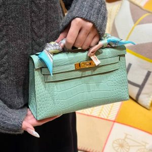 Hermes Kelly Pochette Handmade In Matte Alligator Leather Gold Hardware 0W Girs Neve - Image 4