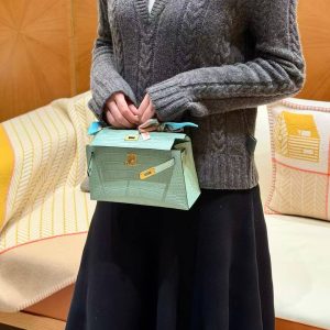 Hermes Kelly Pochette Handmade In Matte Alligator Leather Gold Hardware 0W Girs Neve - Image 3