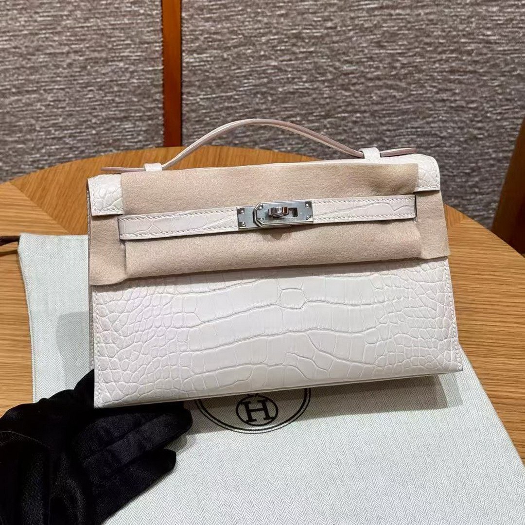 Hermes Kelly Pochette Handmade In Matte Alligator Leather Silver Hardware 10 Craie