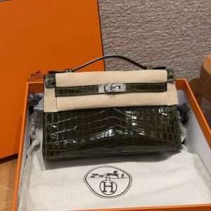 Hermes Kelly Pochette Handmade In Niloticus Leather from Nile Silver Hardware 2Q Vert Anglais