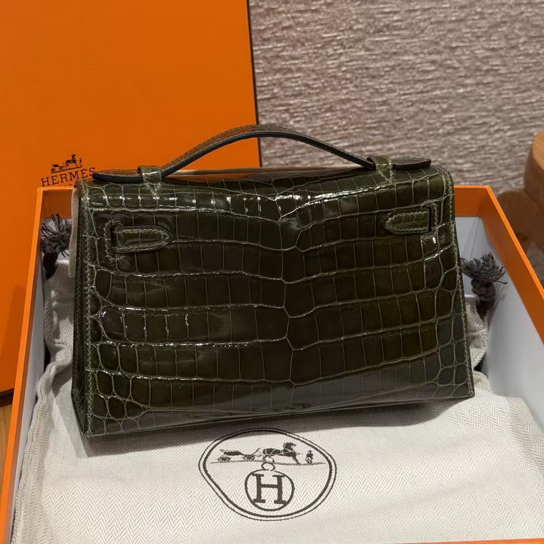 Hermes Kelly Pochette Handmade In Niloticus Leather from Nile Silver Hardware 2Q Vert Anglais - Image 2