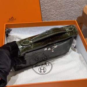 Hermes Kelly Pochette Handmade In Niloticus Leather from Nile Silver Hardware 2Q Vert Anglais - Image 17