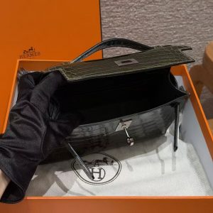 Hermes Kelly Pochette Handmade In Niloticus Leather from Nile Silver Hardware 2Q Vert Anglais - Image 16