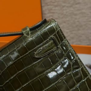 Hermes Kelly Pochette Handmade In Niloticus Leather from Nile Silver Hardware 2Q Vert Anglais - Image 10