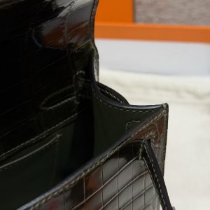 Hermes Kelly Pochette Handmade In Niloticus Leather from Nile Silver Hardware 2Q Vert Anglais - Image 7