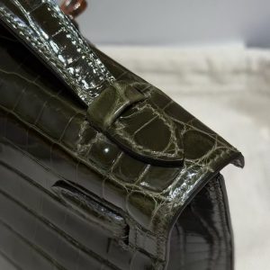 Hermes Kelly Pochette Handmade In Niloticus Leather from Nile Silver Hardware 2Q Vert Anglais - Image 4