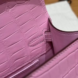 Hermes Kelly Pochette Handmade In Porosus Crocodile Leather from South Africa Gold Hardware 5P Pink - Image 9