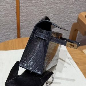 Hermes Kelly Pochette Handmade In Porosus Crocodile Leather from South Africa Gold Hardware 88 Graphite - Image 11