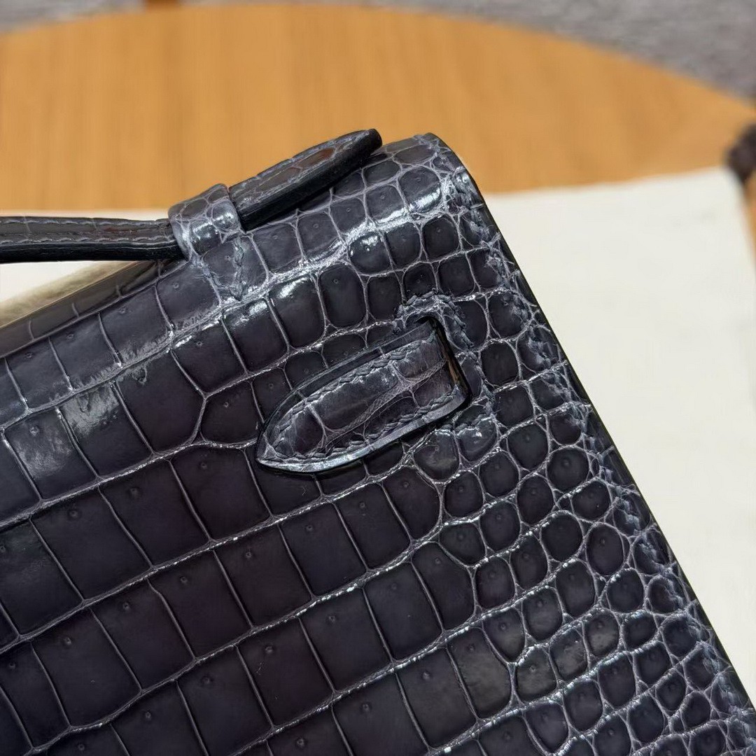 Hermes Kelly Pochette Handmade In Porosus Crocodile Leather from South Africa Gold Hardware 88 Graphite - Image 6