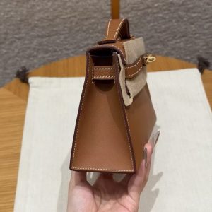 Hermes Kelly Pochette Handmade In Swift Calfskin Leather Gold Hardware 37 Gold - Image 18